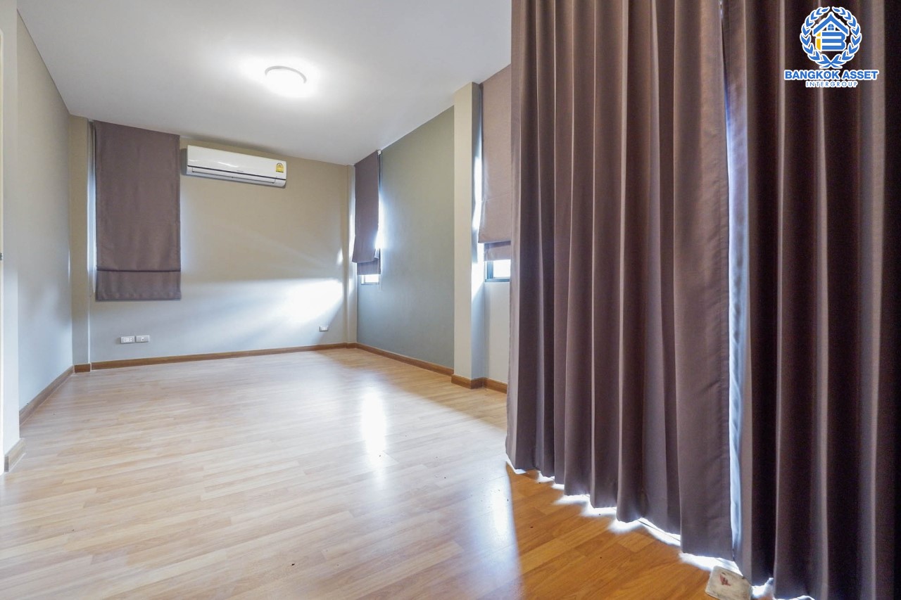 *****บ้านเดี่ยวมือสองย่านนนทบุรี ม.เซนโทร เวสต์เกต กาญจนาภิเษก คุณภาพแบรนด์ AP เนื้อที่มากถึง 52.2 ตร.ว. ฟังก์ชัน 3 ห้องนอน 2 ห้องน้ำ 2 ที่จอดรถ พร้อมของแถมมากมาย  บนทำเลเยี่ยม ใกล้เซ็นทรัลเวสต์เกต และรถไฟฟ้าสายสีม่วง "สถานีคลองบางไผ่"